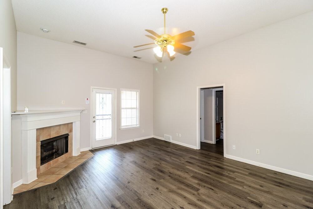 7248 Bridgefield Dr - Photo 5 of 17