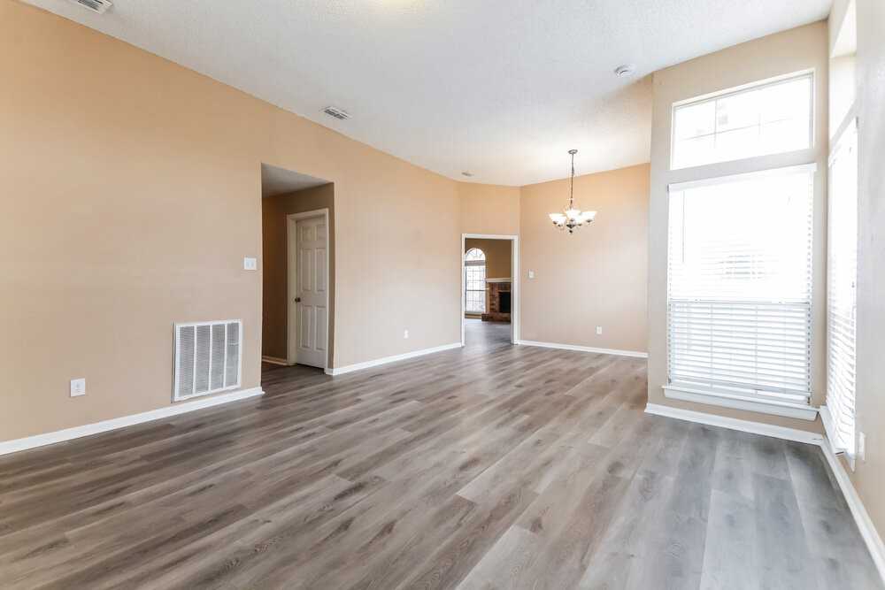 2085 Cameo Dr - Photo 5 of 16