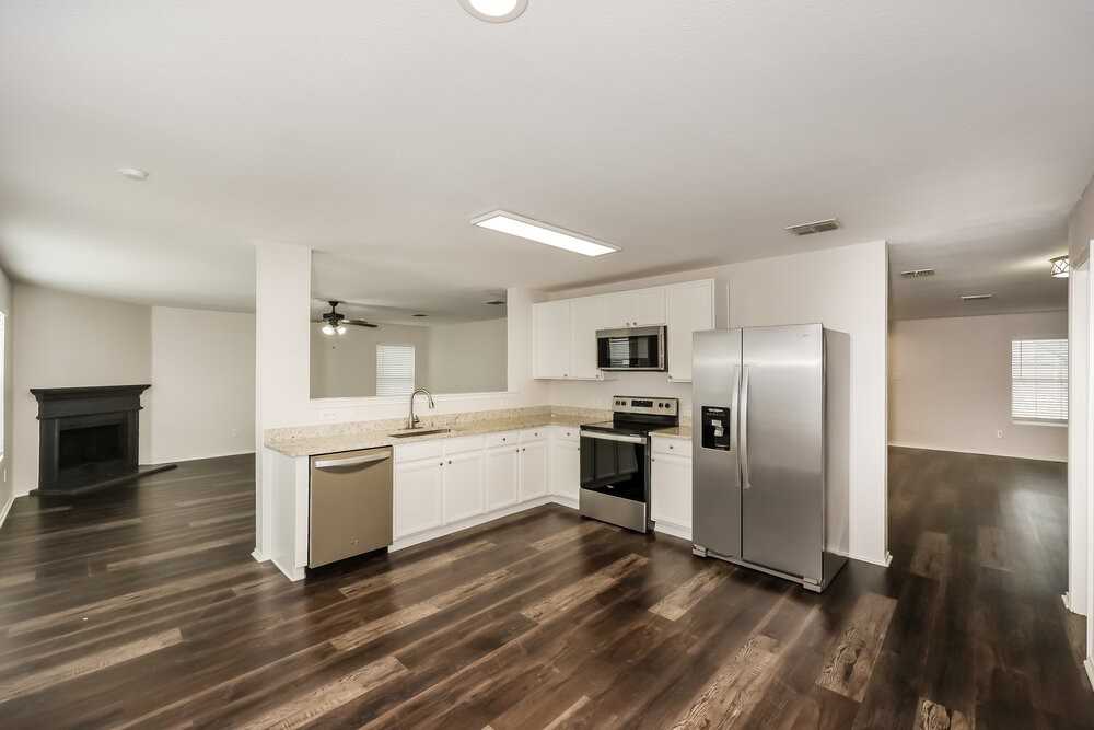 1205 Saltgrass Dr - Photo 7 of 17