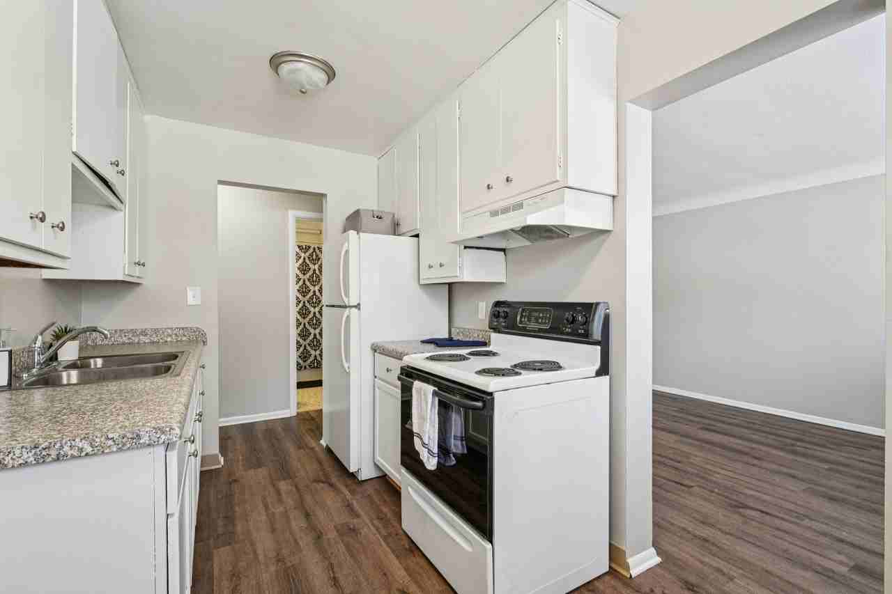 Priscilla Standish Apartments - Photo 7 of 39