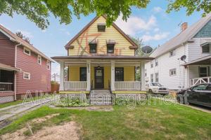 featured image of 2203 Tate Ave