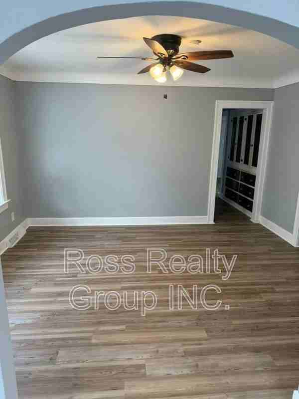 2006 Wyndhurst Rd - Photo 2 of 8