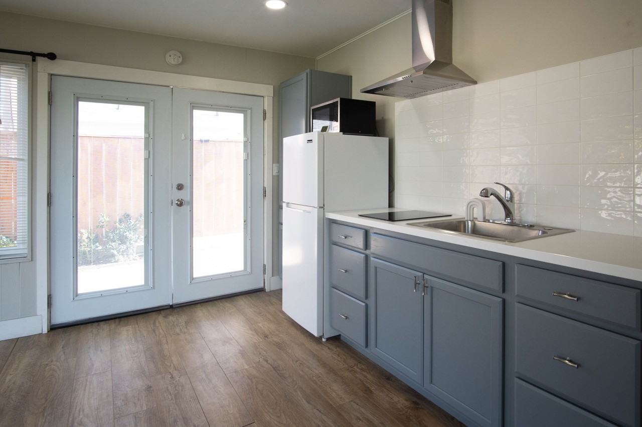 6386 Birchwood Street - Photo 7 of 29