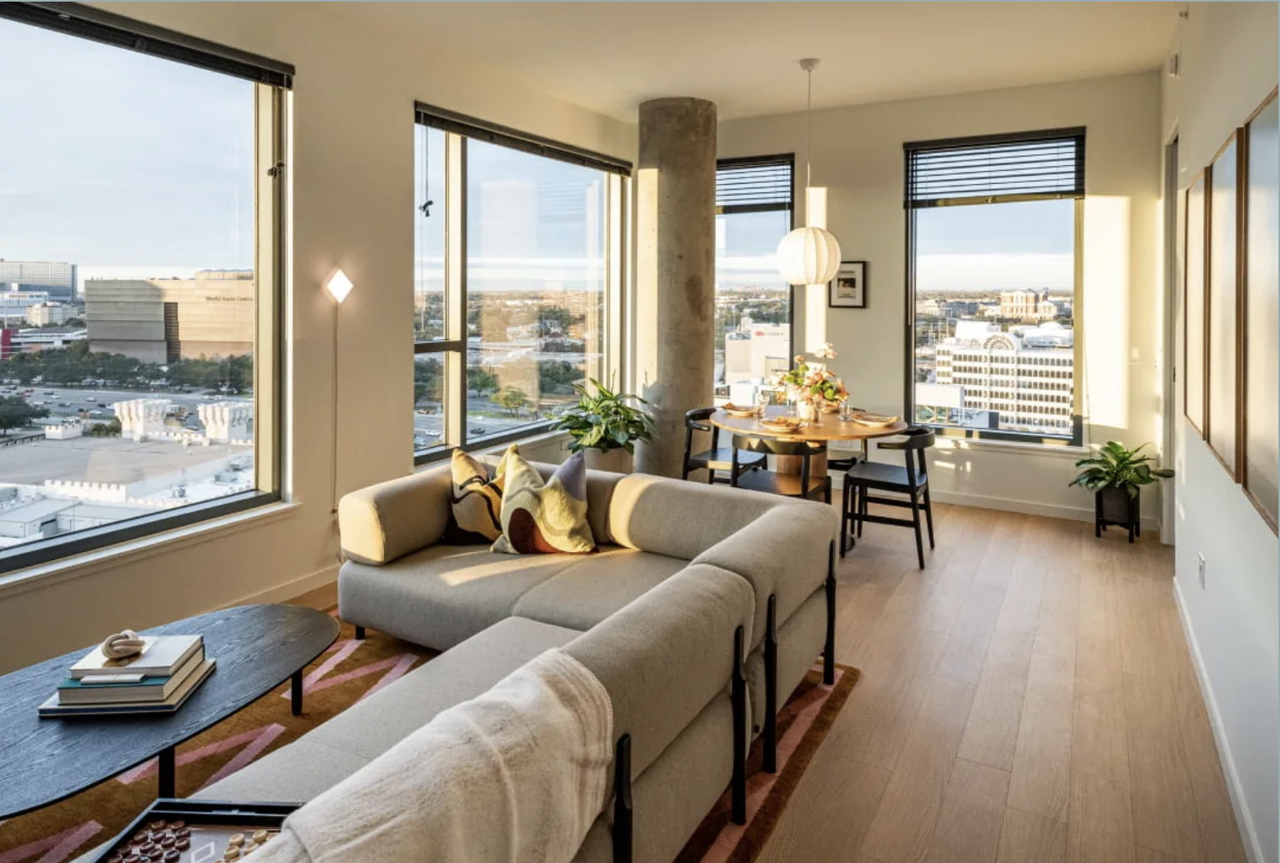 Turtle Creek Blvd & Hi Line Dr #2113 - Photo 5 of 32