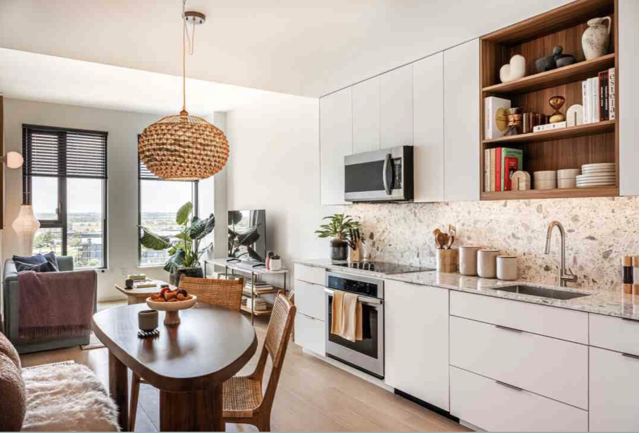 Turtle Creek Blvd & Hi Line Dr #2113 - Photo 6 of 32