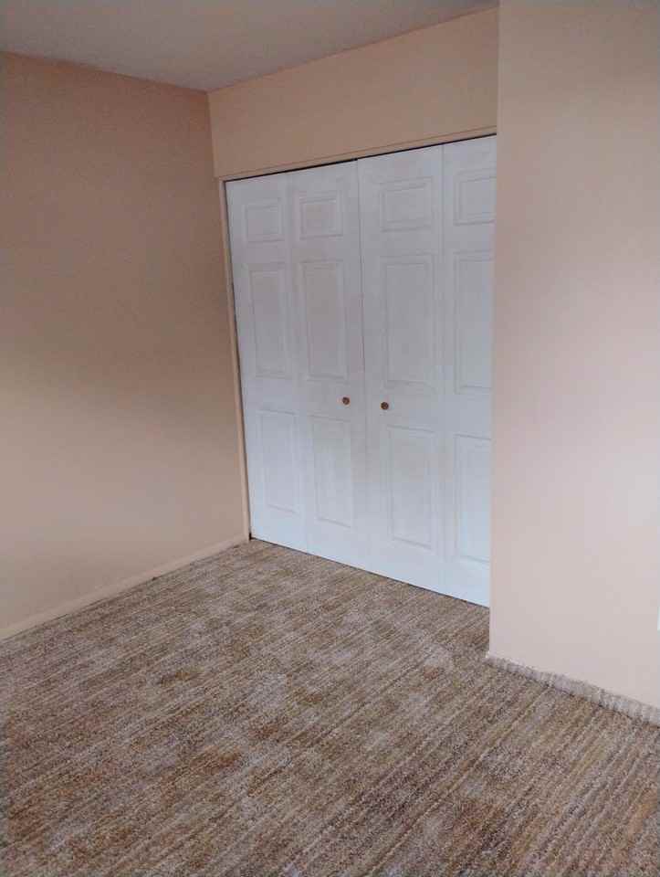 246 S Johnson St - Photo 7 of 8