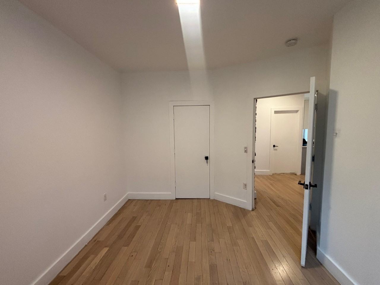 15 Gifford Ave #5D - Photo 2 of 11