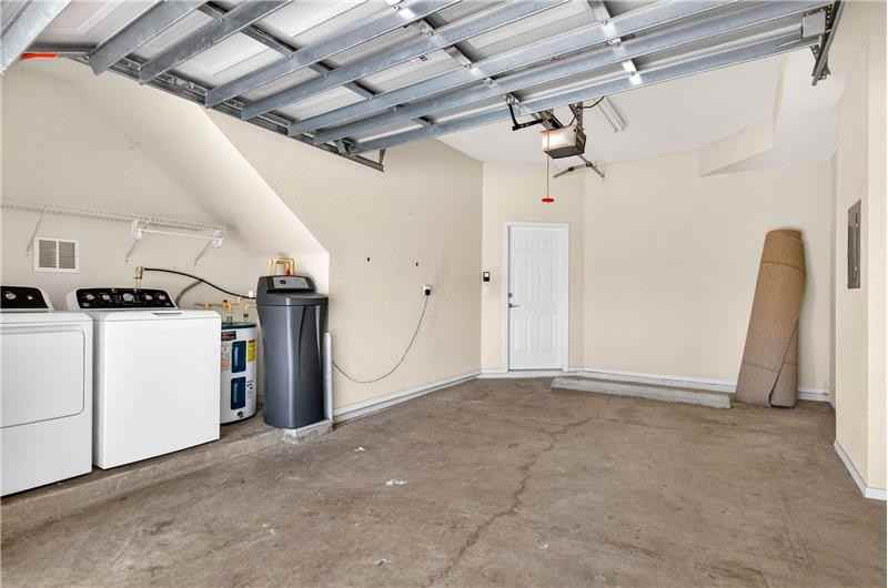 9739 Meadow Field Cir - Photo 5 of 11