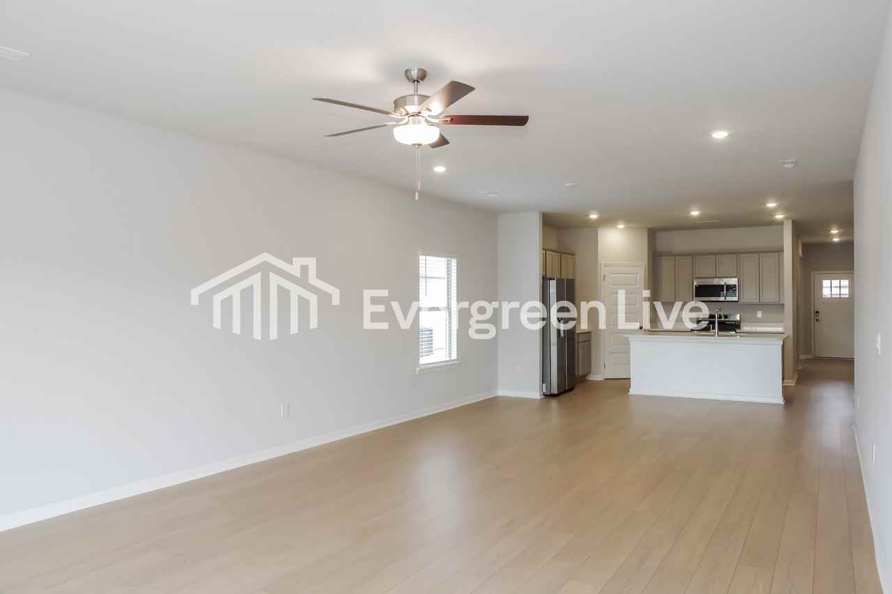 221 Shangrila Way - Photo 3 of 15