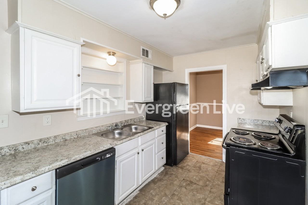 1404 Old Hickory Rd - Photo 6 of 15