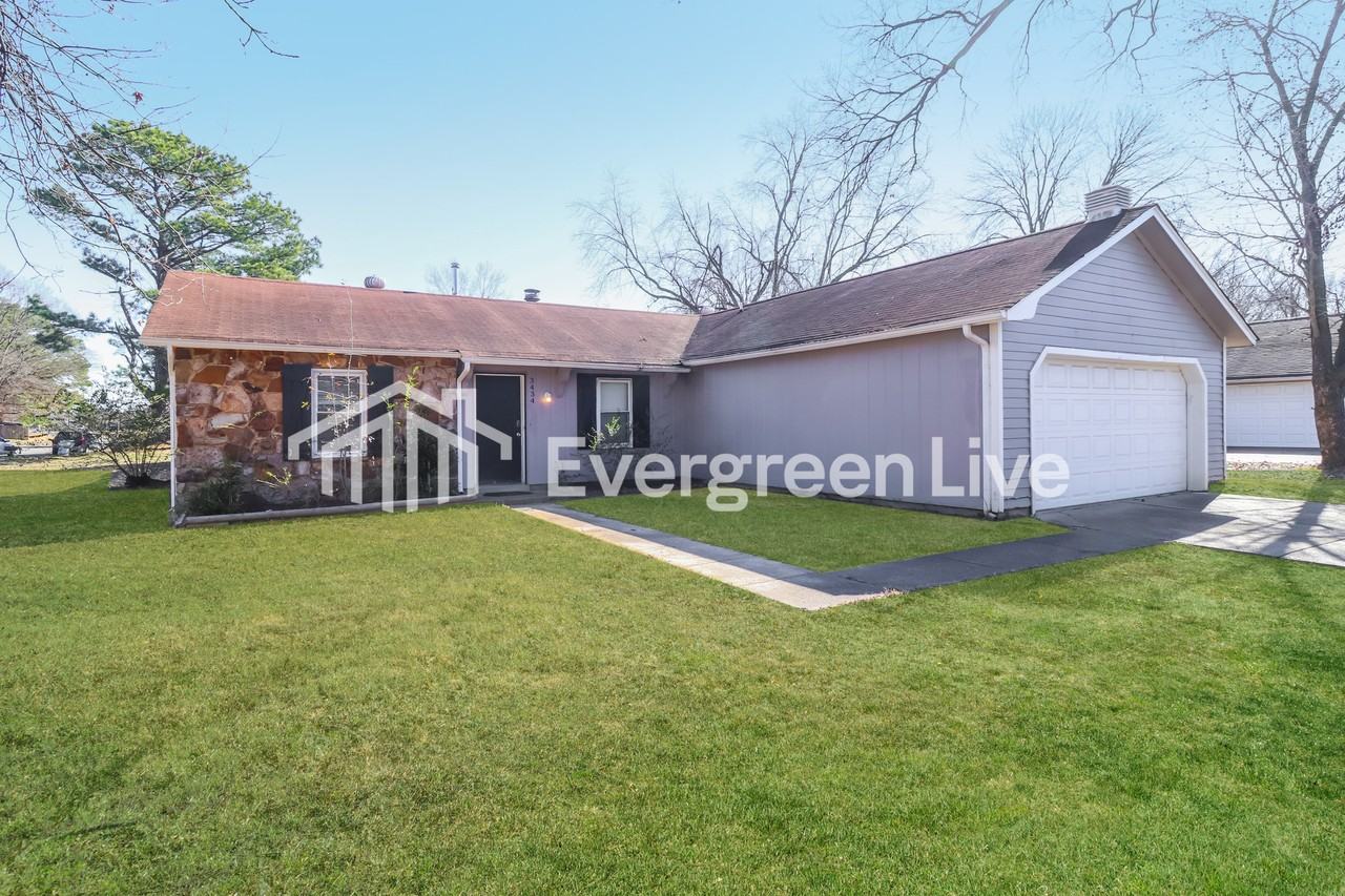 3434 Hallshire Dr - Photo 2 of 15