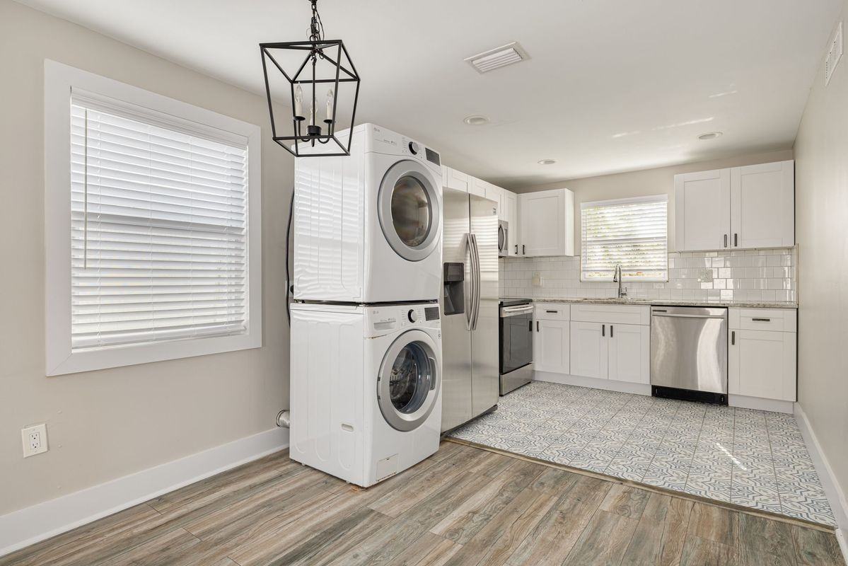 106 W Haya St - Photo 6 of 16