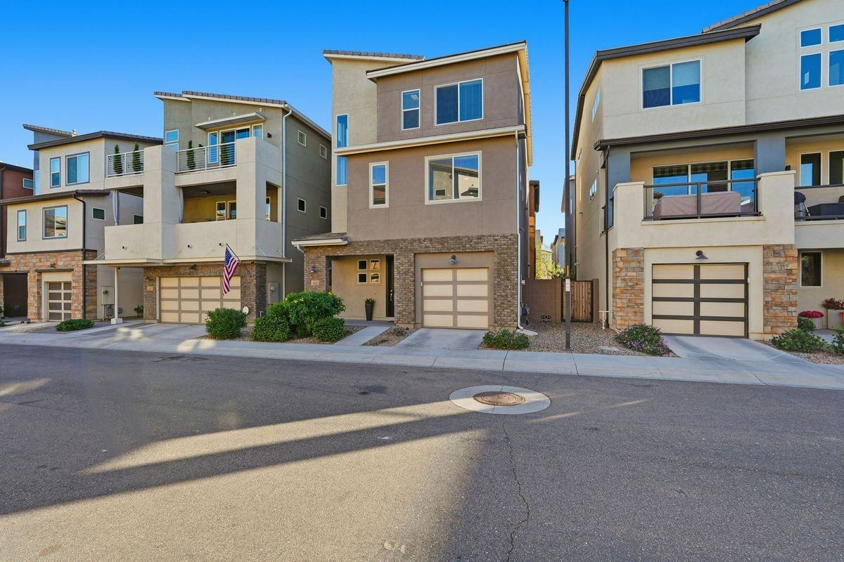 7059 W Stardust Dr - Photo 3 of 49