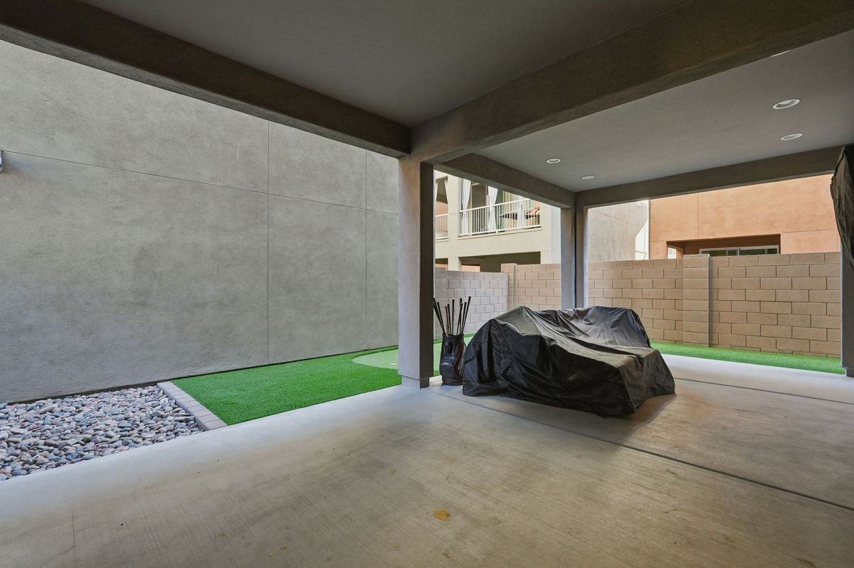 7059 W Stardust Dr - Photo 6 of 49