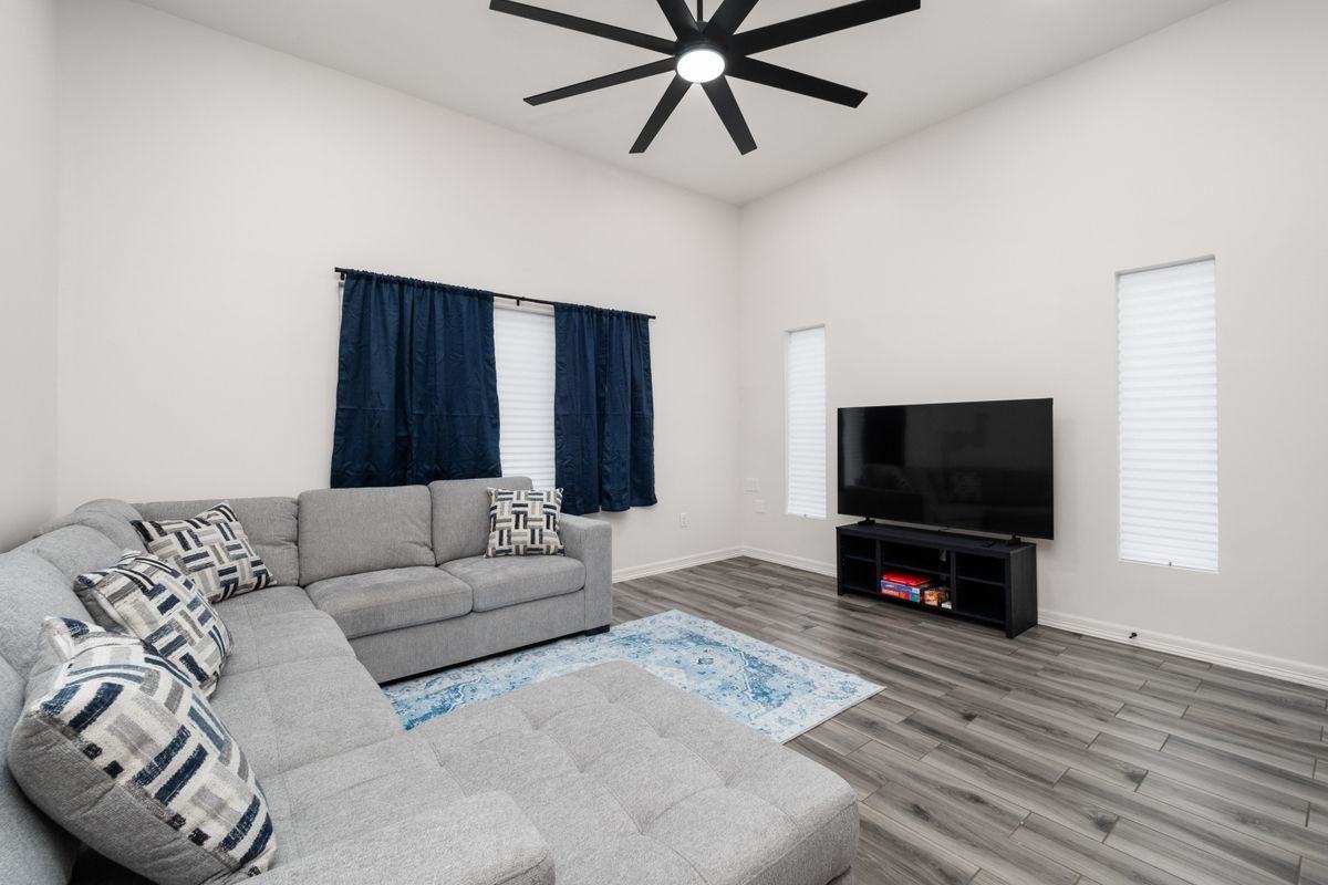 3569 Hidalgo Cir ##D - Photo 4 of 14