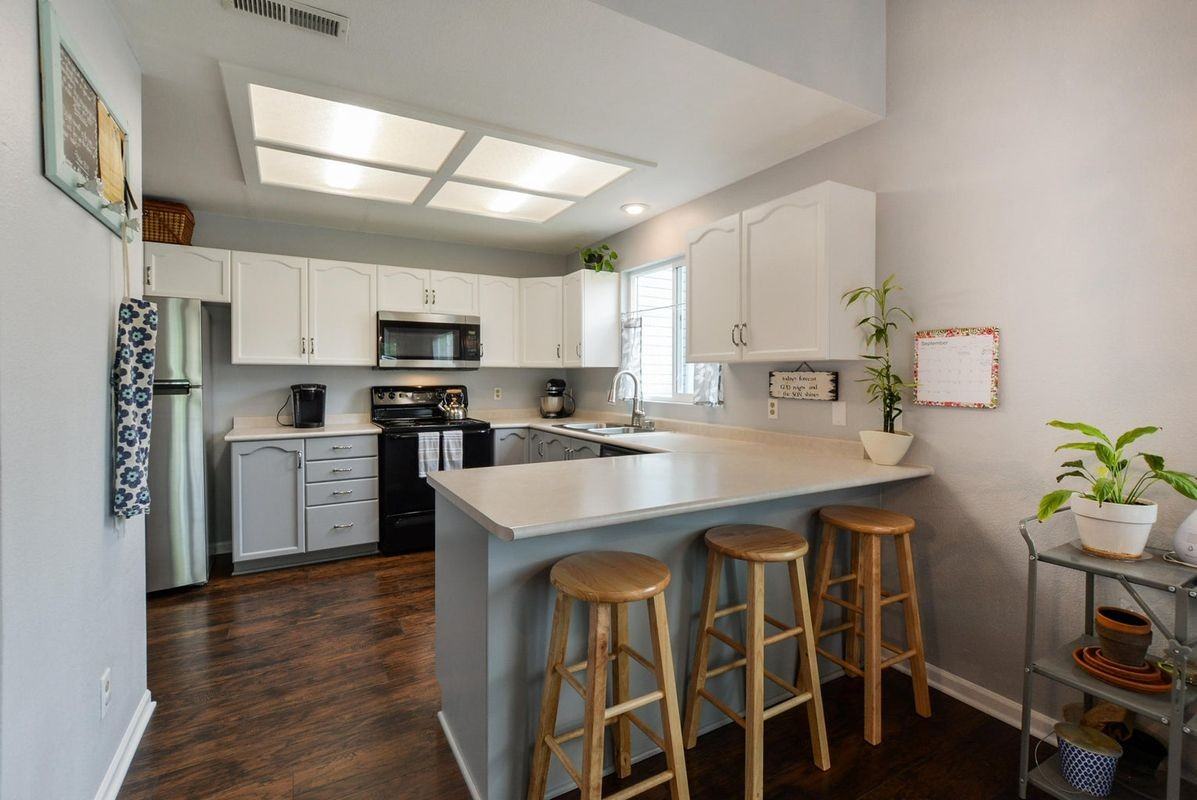 136 Travis Trl - Photo 4 of 16