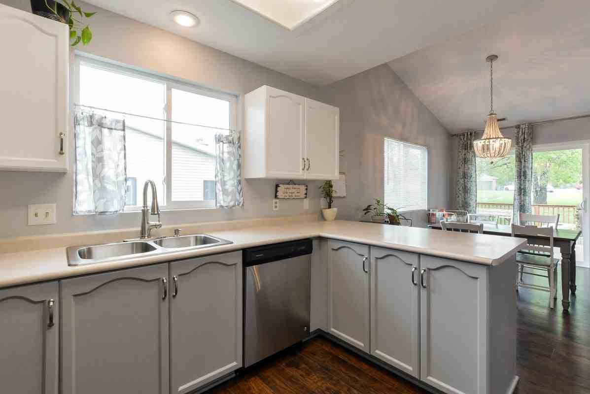 136 Travis Trl - Photo 5 of 16