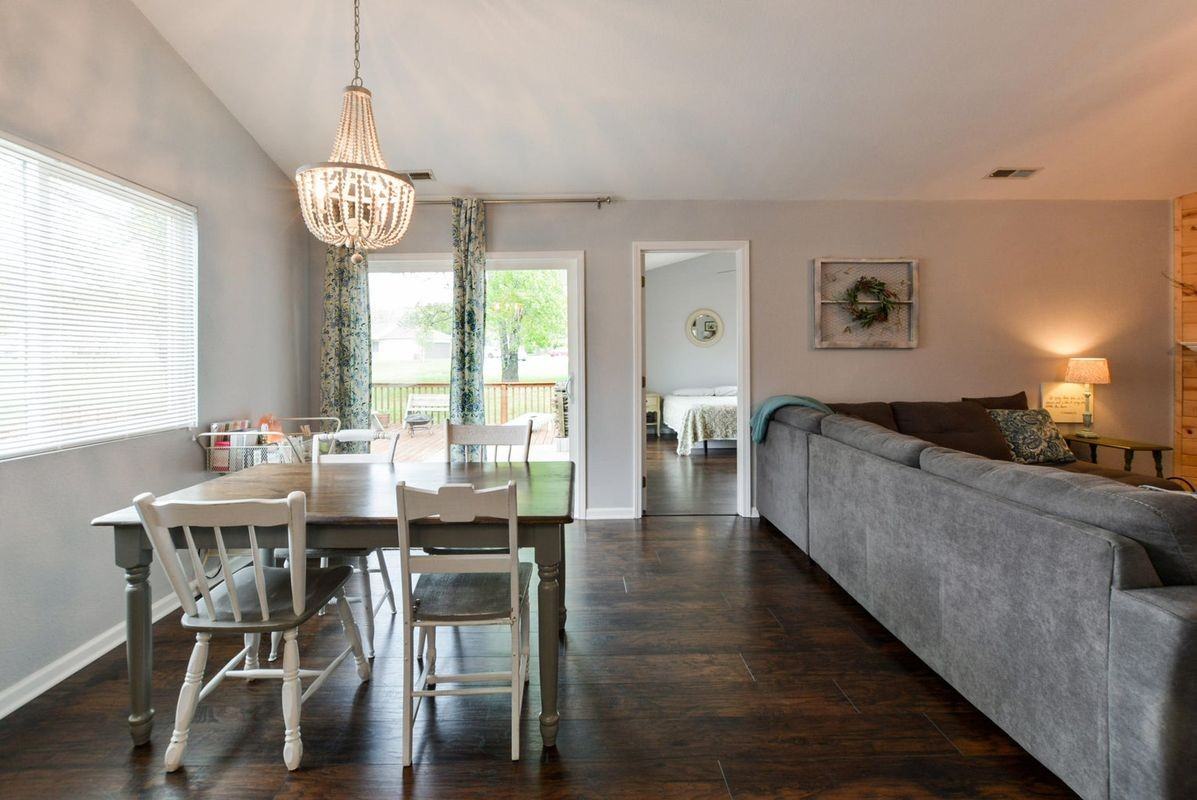 136 Travis Trl - Photo 6 of 16