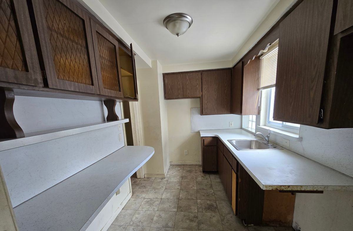 19942 Norwood St - Photo 4 of 10