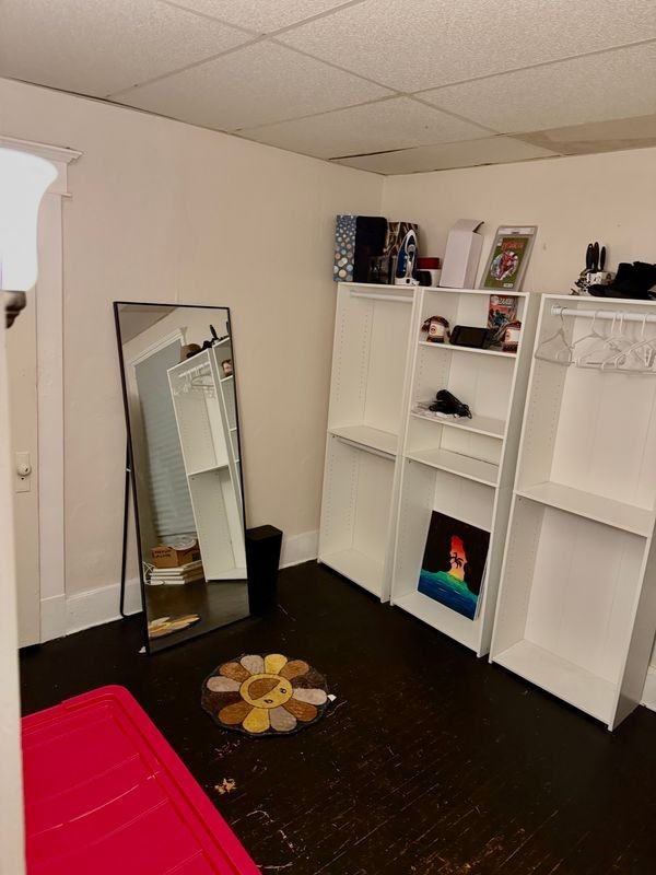 1927 Seneca St - Photo 3 of 7