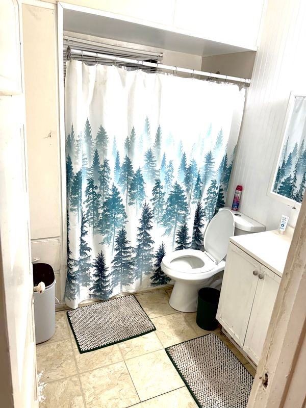 1927 Seneca St - Photo 5 of 7