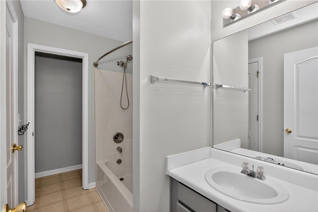 304 Fox Overlook - Photo 5 of 15