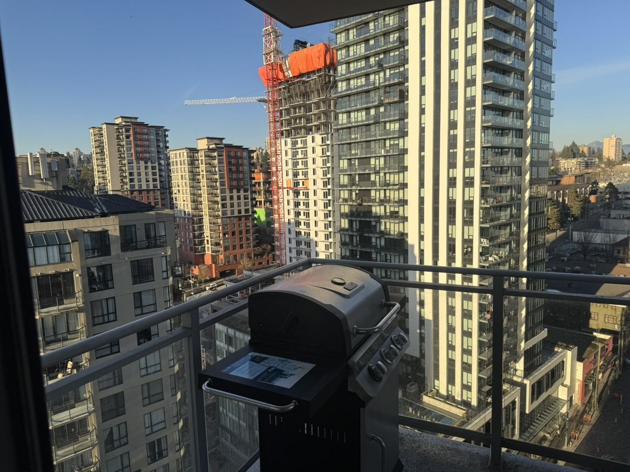 898 Carnarvon St - Photo 6 of 10