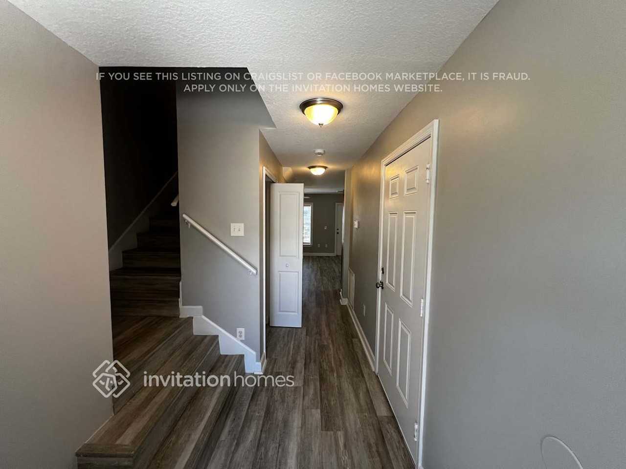 102 Carol Susan Ln - Photo 3 of 24