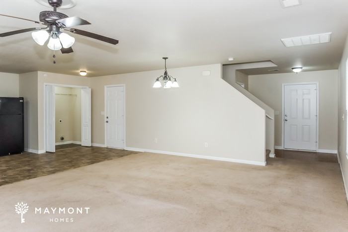 114 Whitestone Dr Ne - Photo 5 of 13