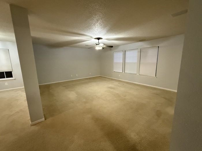 14302 Holly Berry Cir - Photo 4 of 20