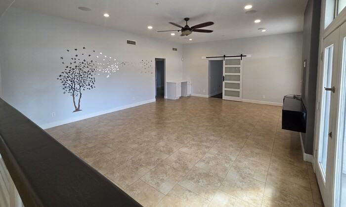 8231 W Electra Ln - Photo 5 of 18