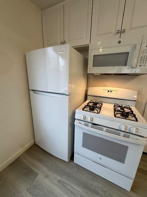 552 A St #NA - Photo 4 of 31