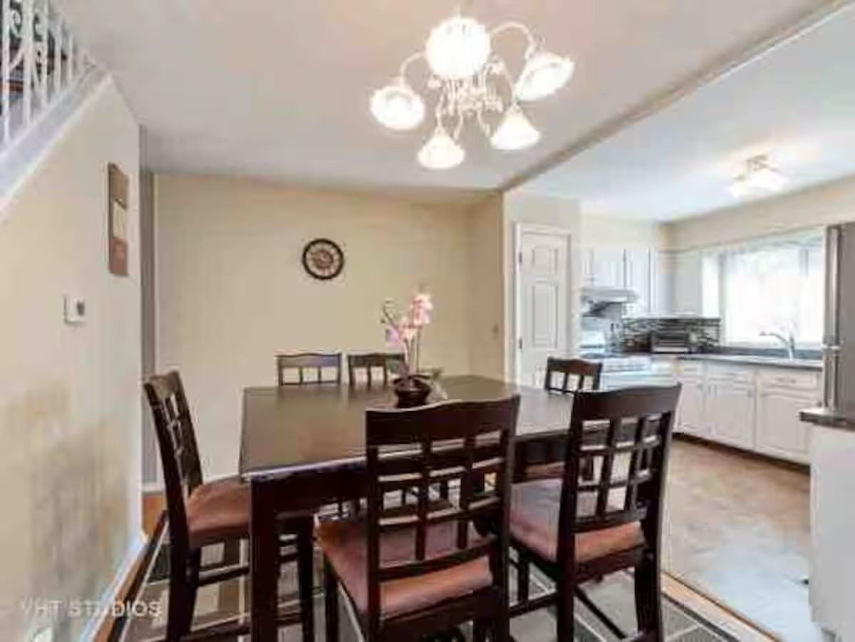 553 W Park Ave #A - Photo 4 of 12