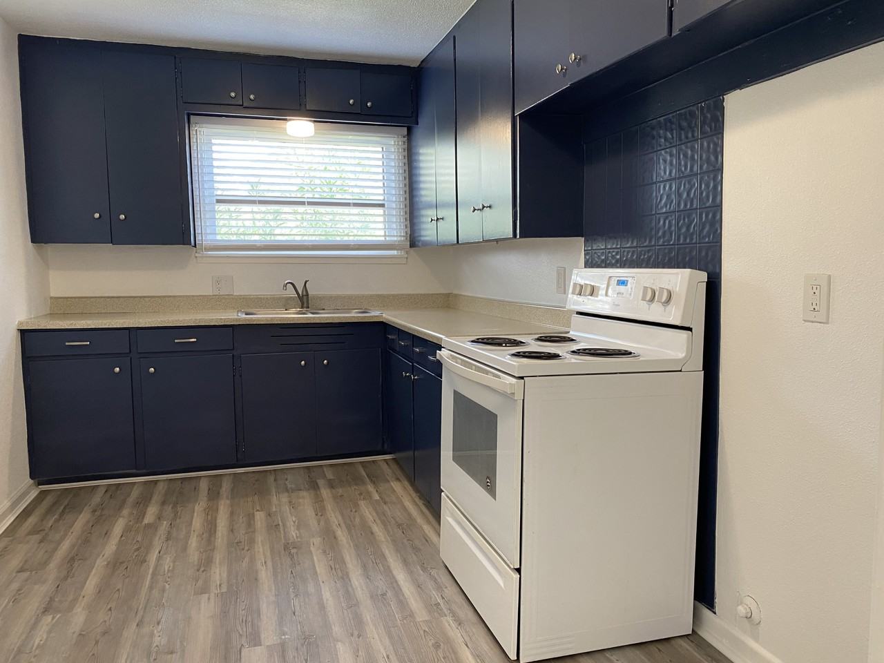 1530 Daly Dr #NA - Photo 2 of 10