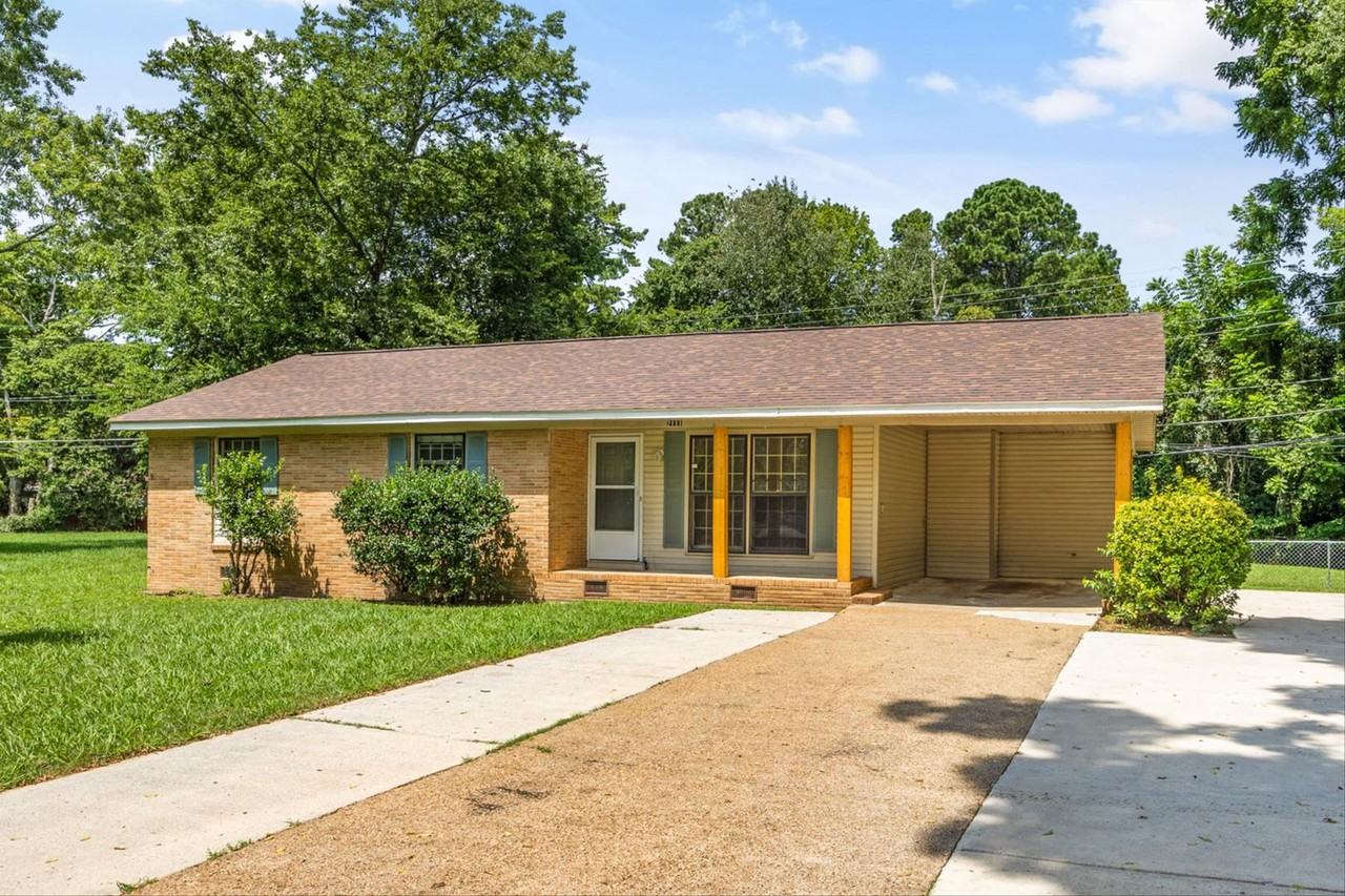 2111 Shady Lane Cir Nw - Photo 3 of 20