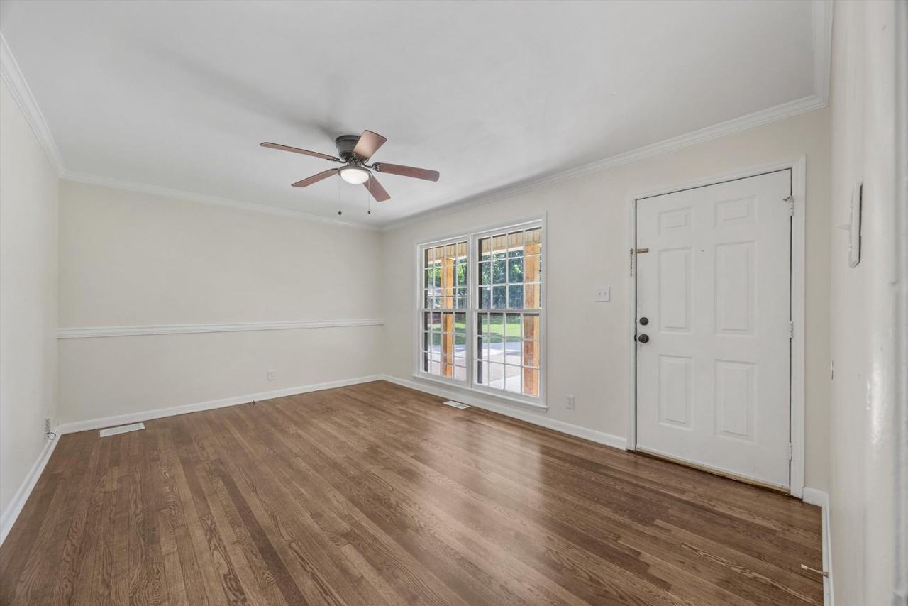 2111 Shady Lane Cir Nw - Photo 6 of 20