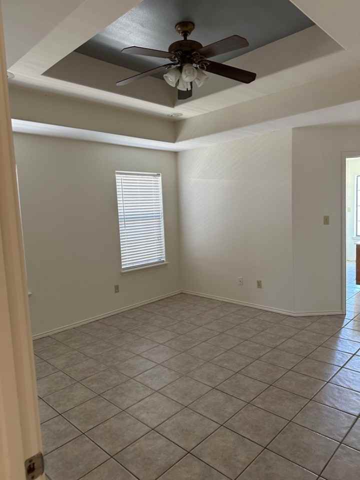 1837 Tierra Dulce Drive - Photo 4 of 10