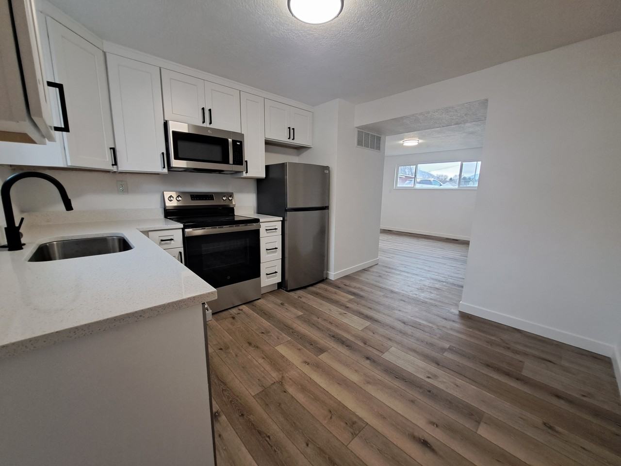 445 E 535 S #3 - Photo 5 of 13