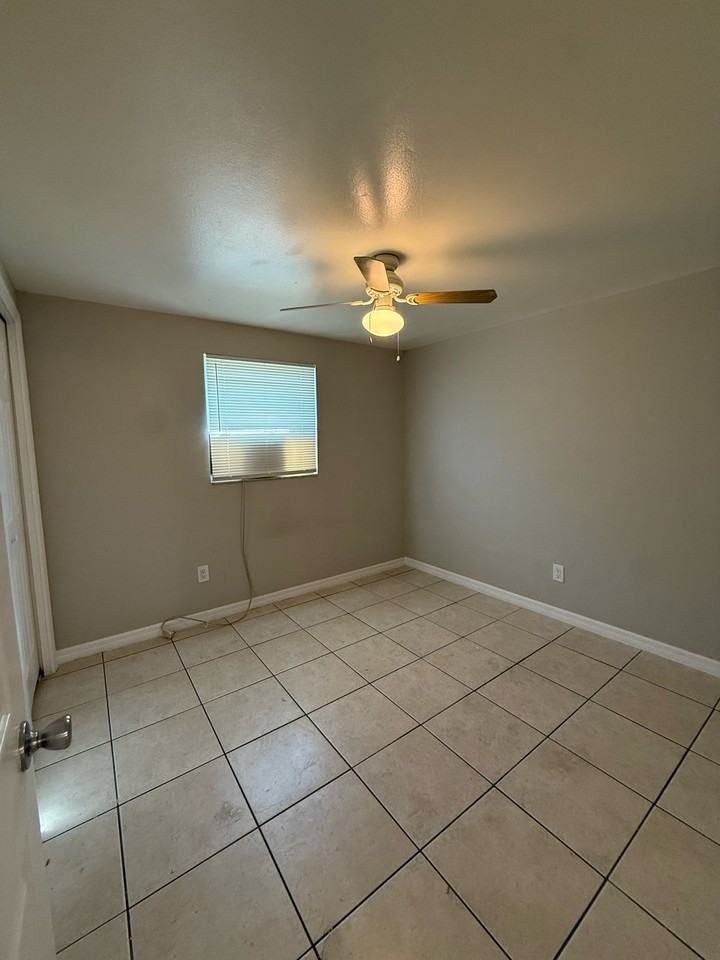 2905 Parker Ave #2905 - Photo 5 of 9