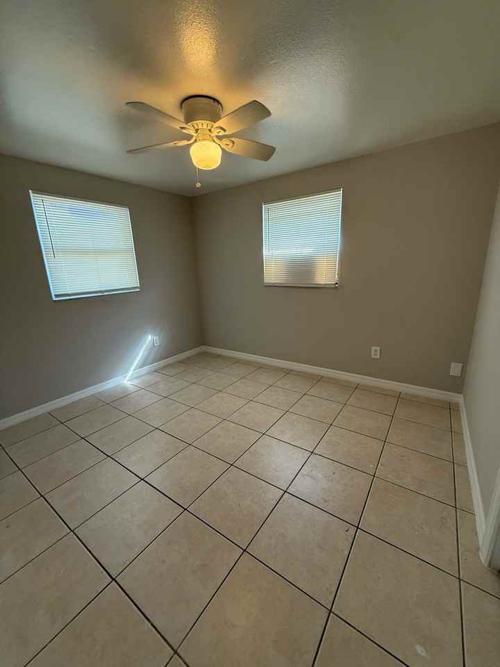 2905 Parker Ave #2905 - Photo 7 of 9