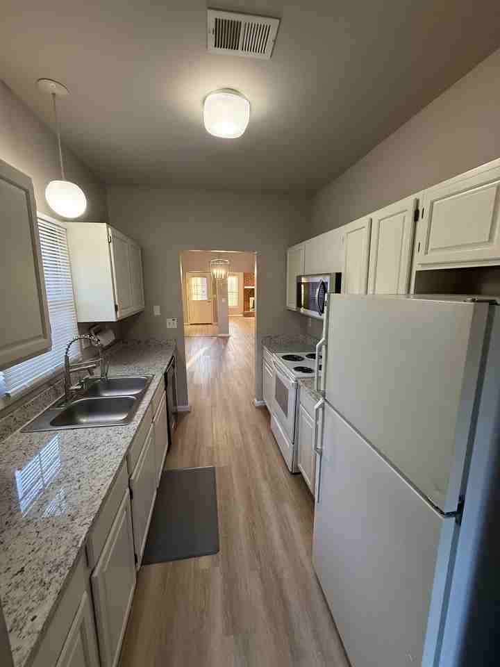 101 Chippendale Ct #101 - Photo 2 of 10