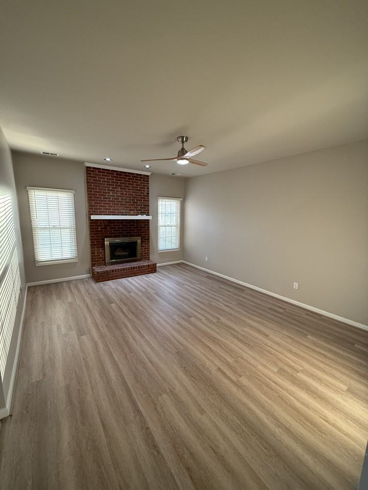 101 Chippendale Ct #101 - Photo 4 of 10