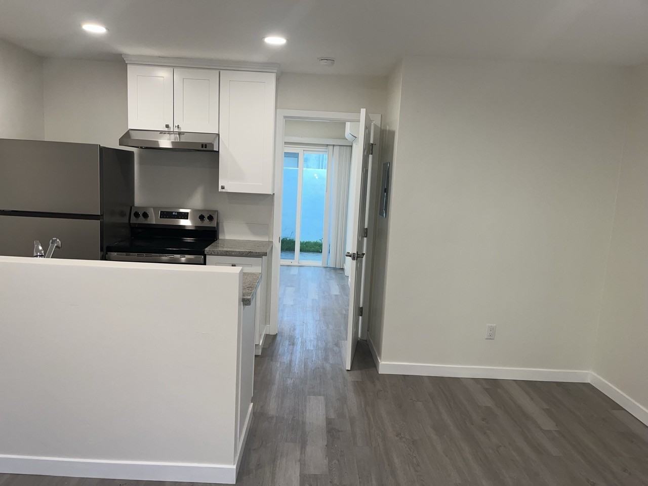 1875 Julian AvenueApt 3 #3 - Photo 7 of 8