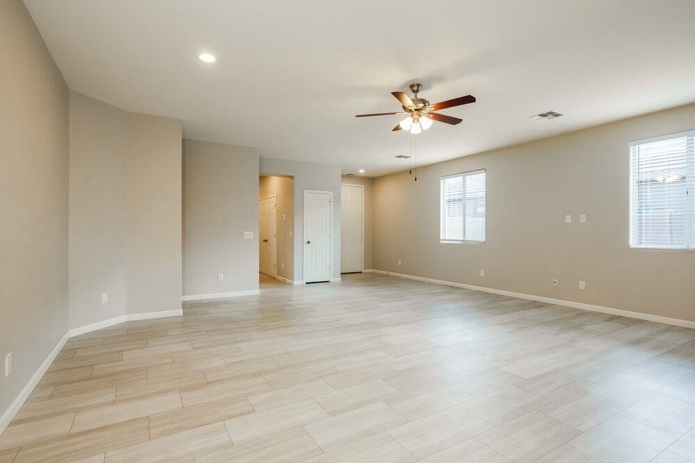 5439 W Fetlock Trl - Photo 5 of 16