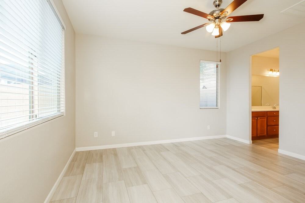 5439 W Fetlock Trl - Photo 7 of 16