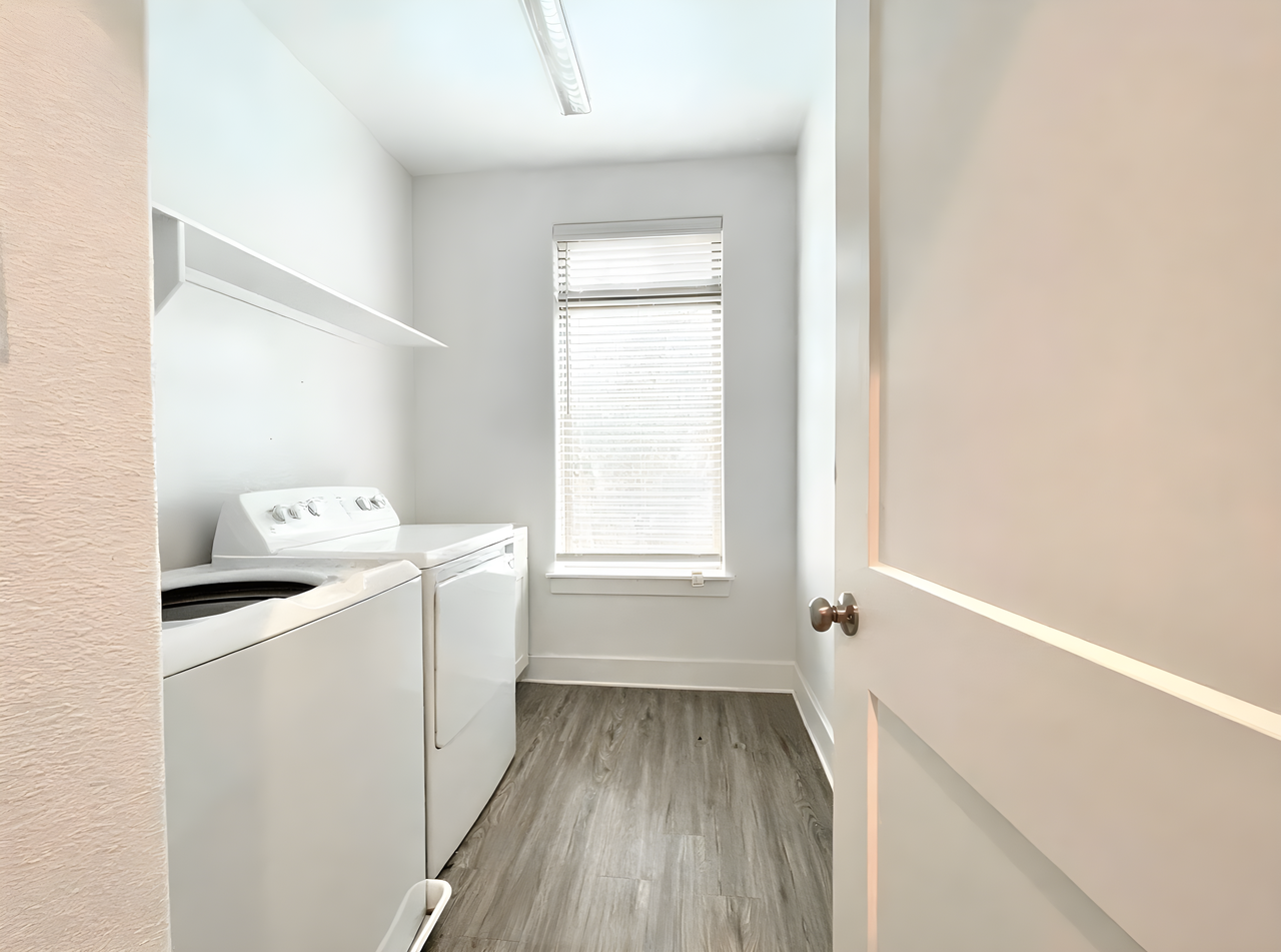 308 Poplar A - 1 #1 - Photo 7 of 36