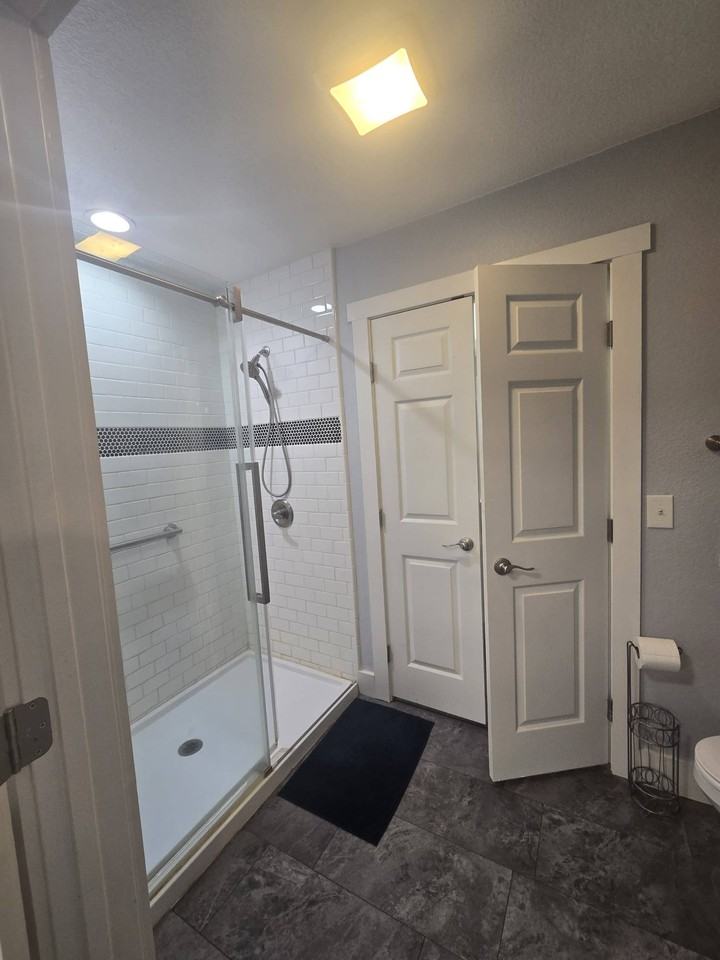 1305 N Main St #1 - Photo 2 of 12