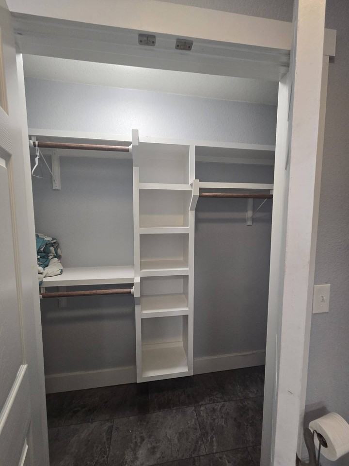 1305 N Main St #1 - Photo 3 of 12