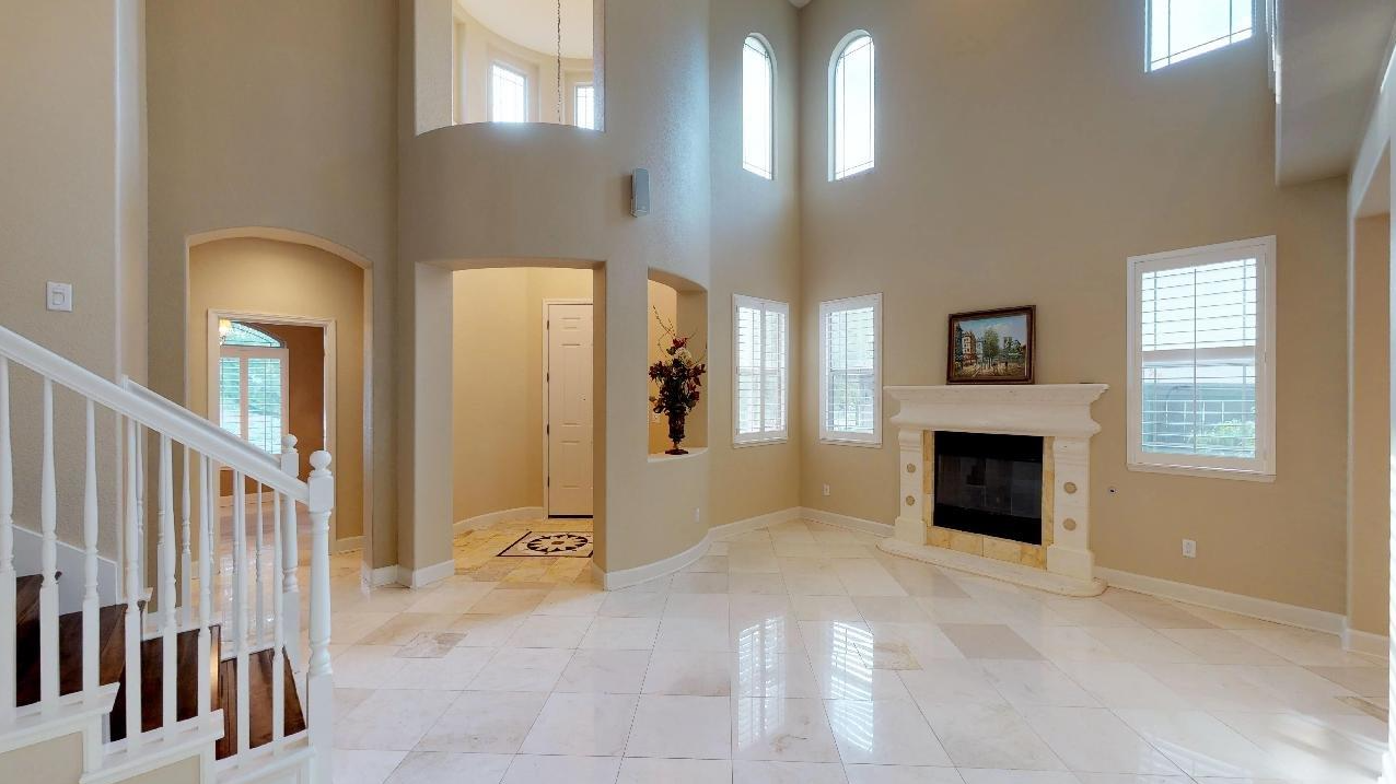 5192 Garlenda Dr #1 - Photo 4 of 33