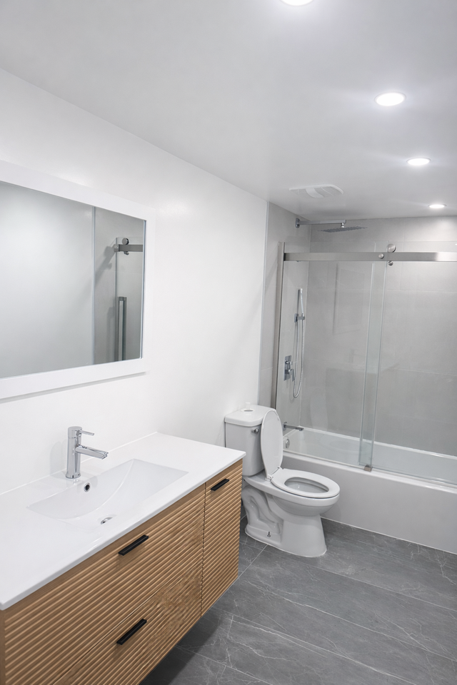 183 Rue Mutchmore #1 - Photo 2 of 7